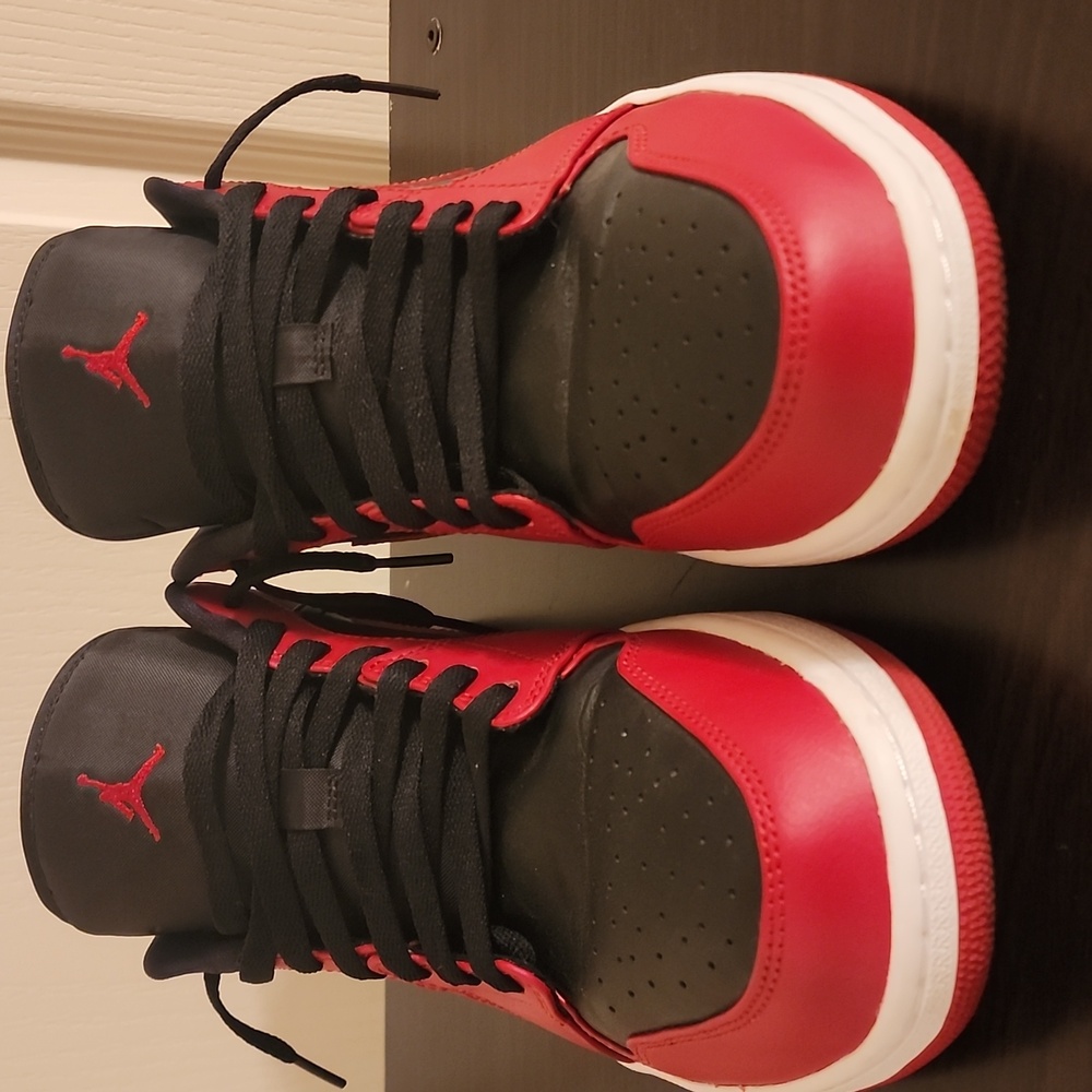 Jordan 1 Low "REVERSE BRED" - Picture 10 of 10